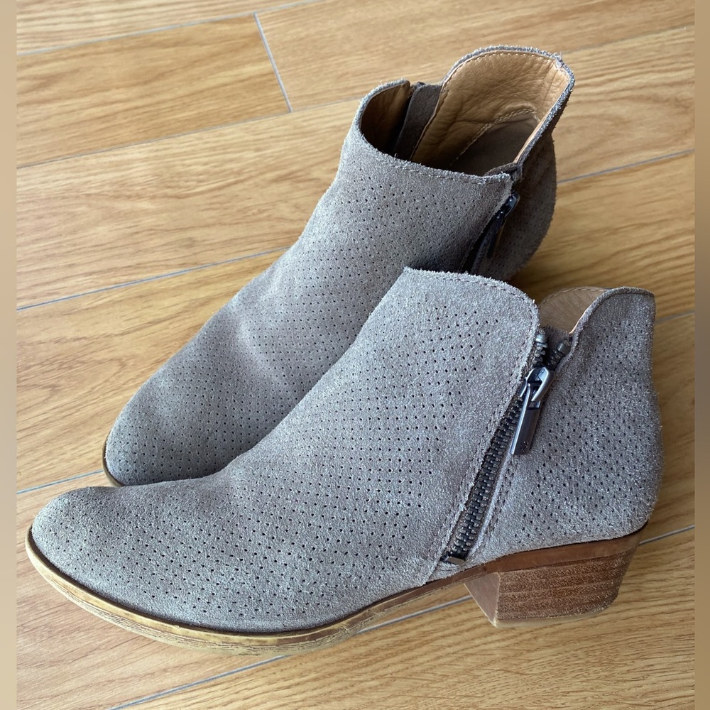 LUCKY Suede Ankle Boots